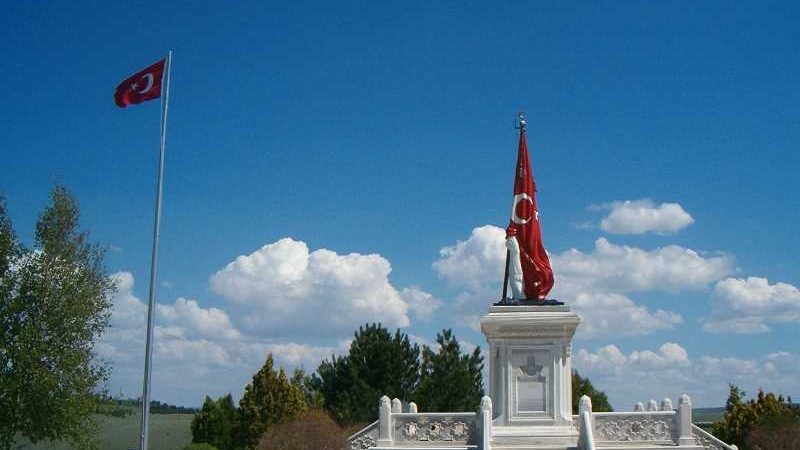 Şehit Sancaktar Mehmetcik Anıtı - Kütahya